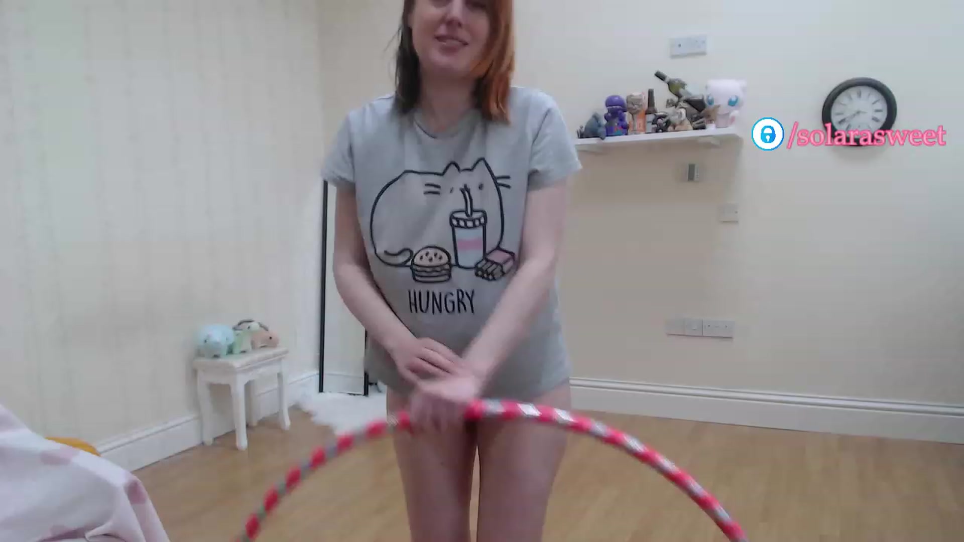 Gallery image thumbnail from xSolaraSweetx's myfreecams stream on, 04/30/2023, 10:23 image 14 of 20