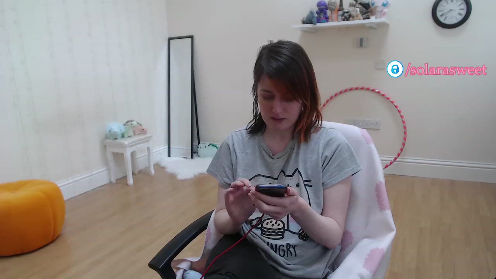 Gallery image thumbnail from xSolaraSweetx's myfreecams stream on, 04/30/2023, 14:33 image 15 of 20