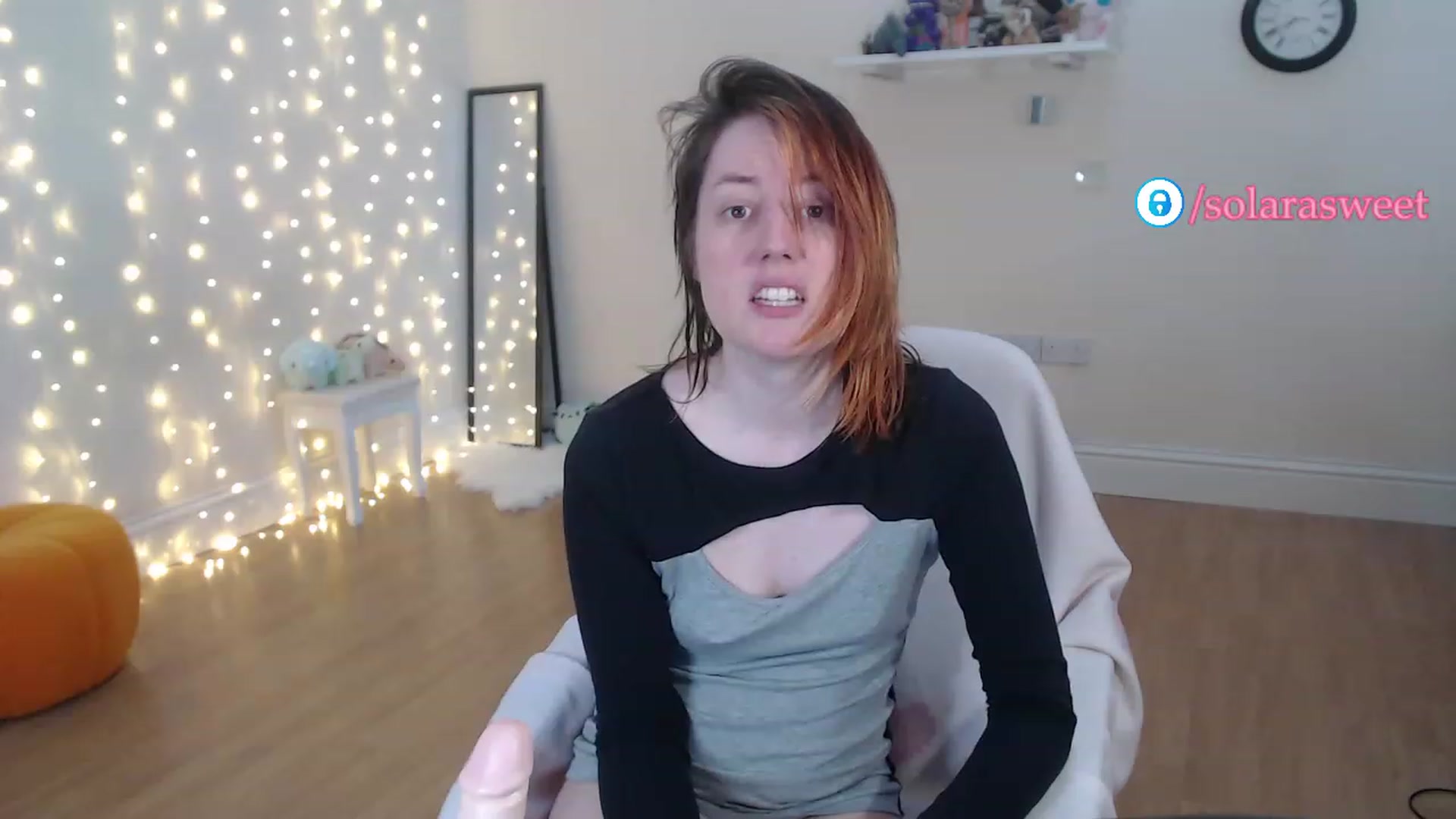 Gallery image thumbnail from xSolaraSweetx's myfreecams stream on, 05/14/2023, 20:06 image 10 of 20