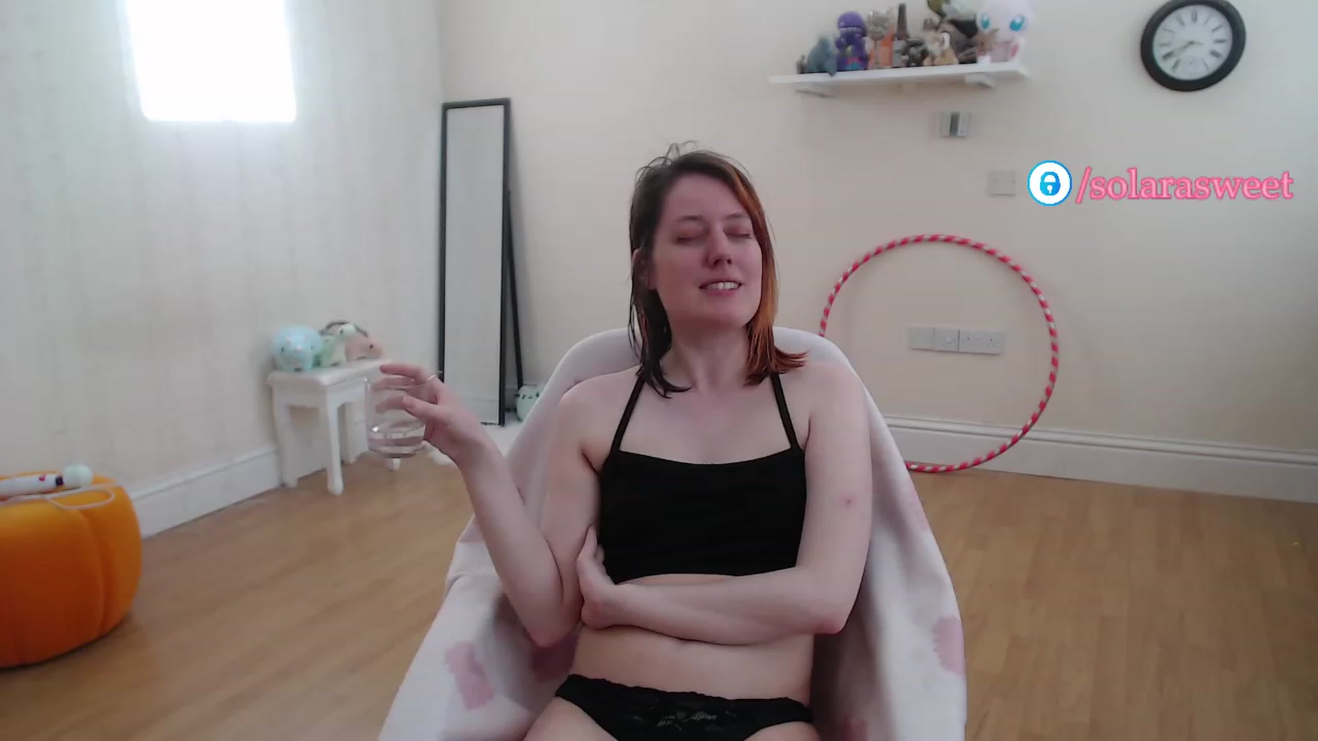 Gallery image thumbnail from xSolaraSweetx's myfreecams stream on, 05/15/2023, 15:29 image 7 of 20