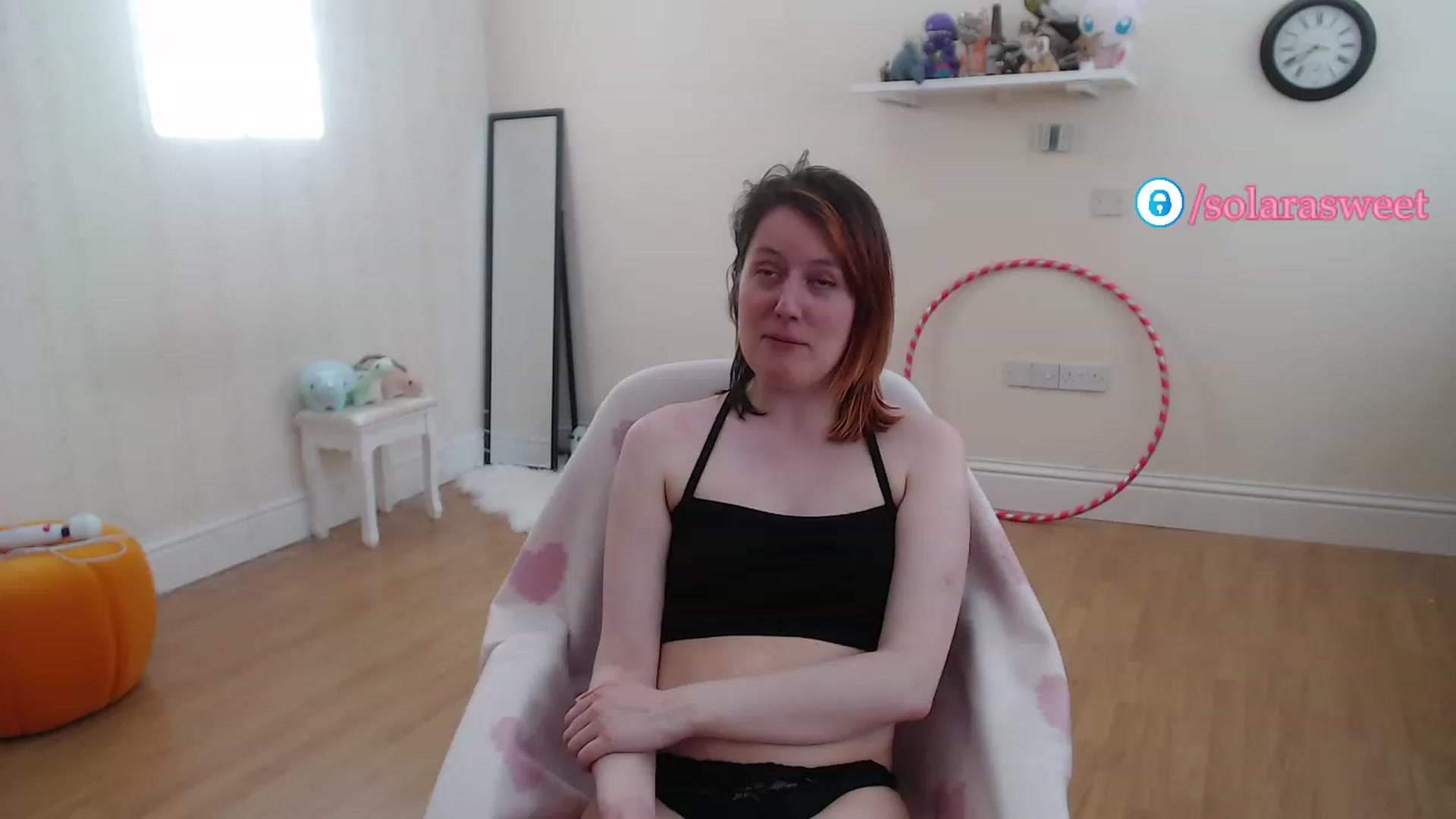 Gallery image thumbnail from xSolaraSweetx's myfreecams stream on, 05/15/2023, 15:29 image 5 of 20