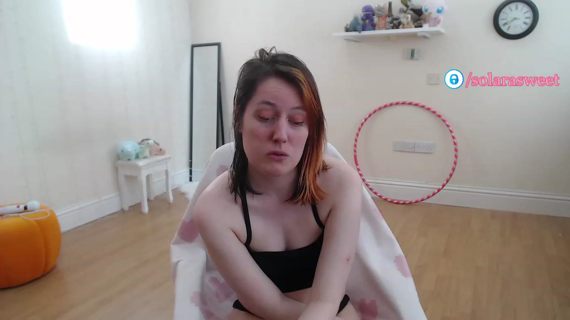 Gallery image thumbnail from xSolaraSweetx's myfreecams stream on, 05/15/2023, 15:29 image 17 of 20