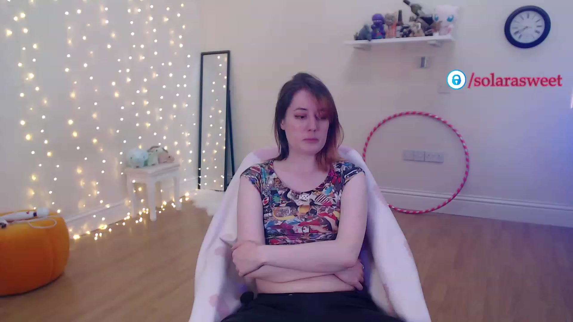 Gallery image thumbnail from xSolaraSweetx's myfreecams stream on, 06/19/2023, 20:11 image 12 of 20
