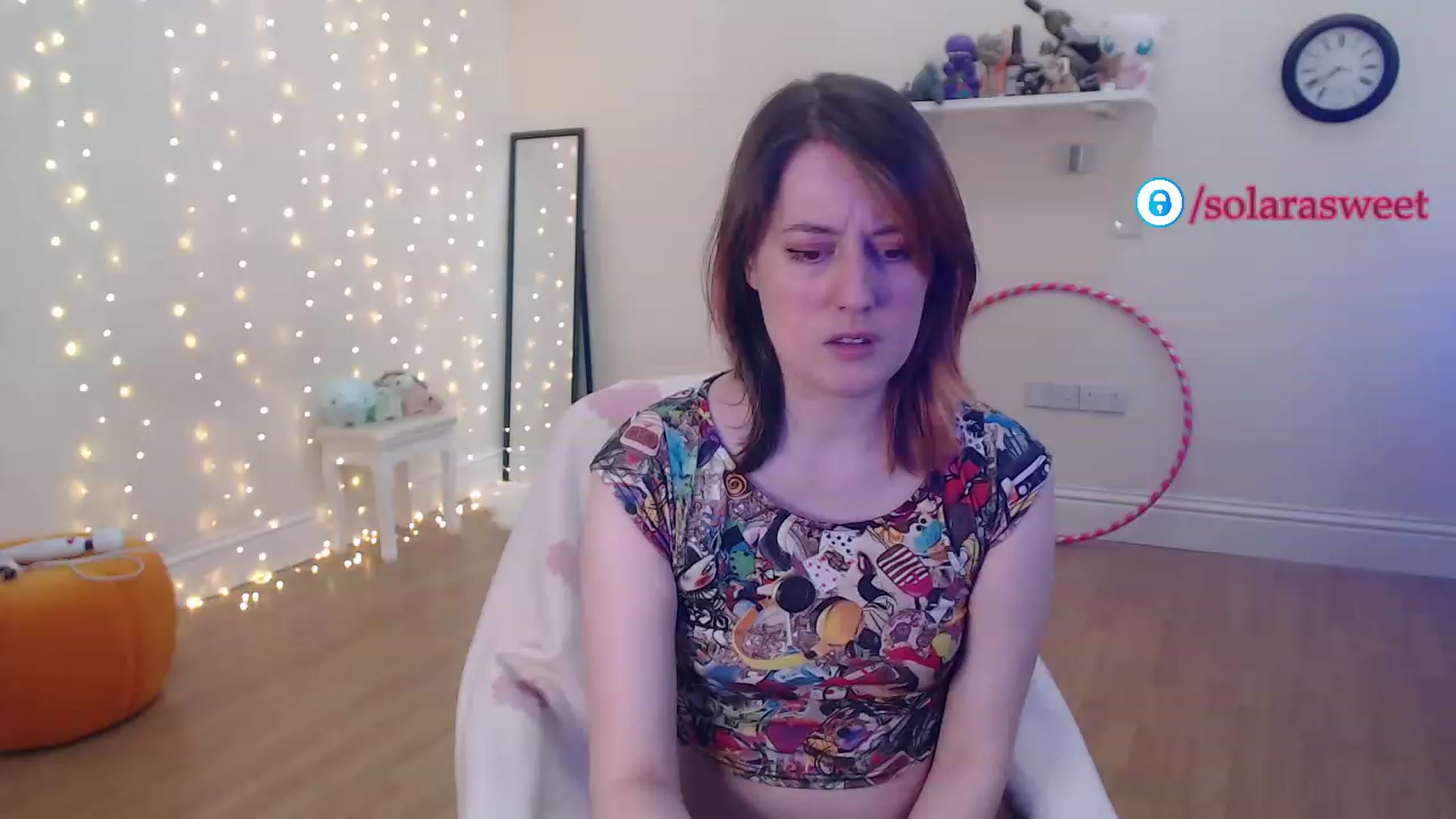 Gallery image thumbnail from xSolaraSweetx's myfreecams stream on, 06/19/2023, 20:11 image 5 of 20