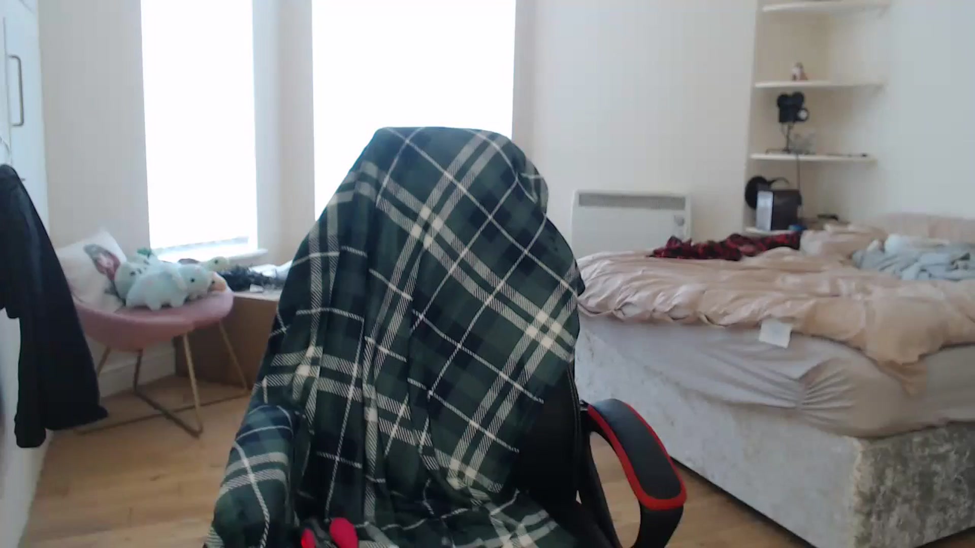 Gallery image thumbnail from xSolaraSweetx's myfreecams stream on, 07/21/2024, 16:50 image 8 of 20