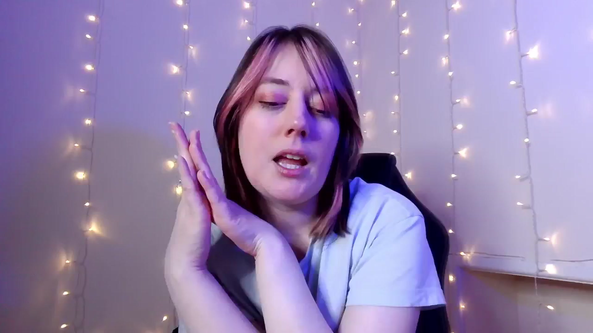 Gallery image thumbnail from xSolaraSweetx's myfreecams stream on, 01/01/2025, 02:29 image 13 of 20