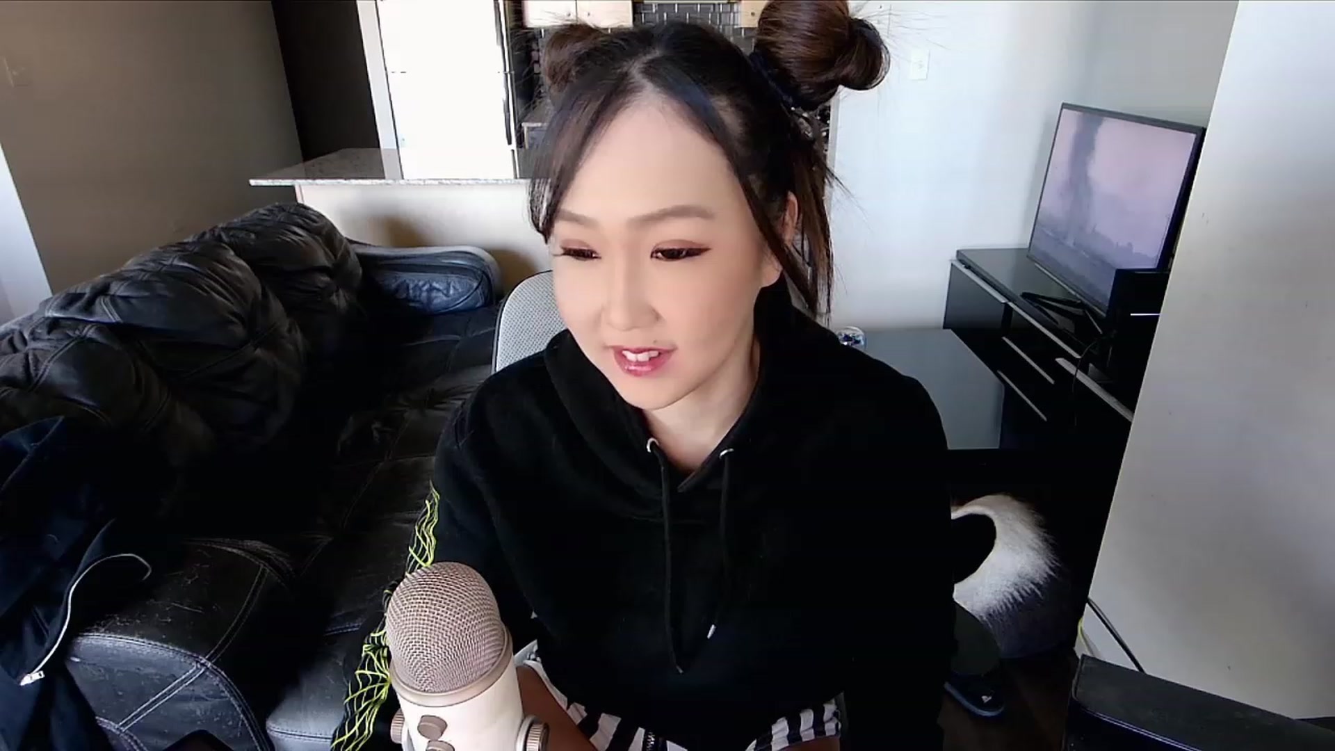 Gallery image thumbnail from xWildThingx's myfreecams stream on, 11/19/2023, 18:43 image 6 of 20