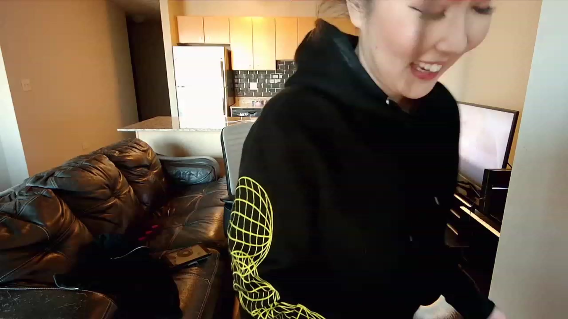Gallery image thumbnail from xWildThingx's myfreecams stream on, 11/19/2023, 21:27 image 12 of 20