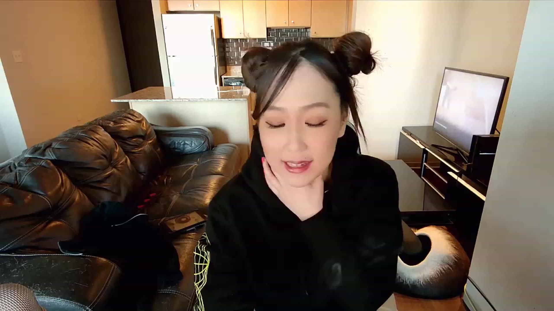 Gallery image thumbnail from xWildThingx's myfreecams stream on, 11/19/2023, 21:27 image 7 of 20