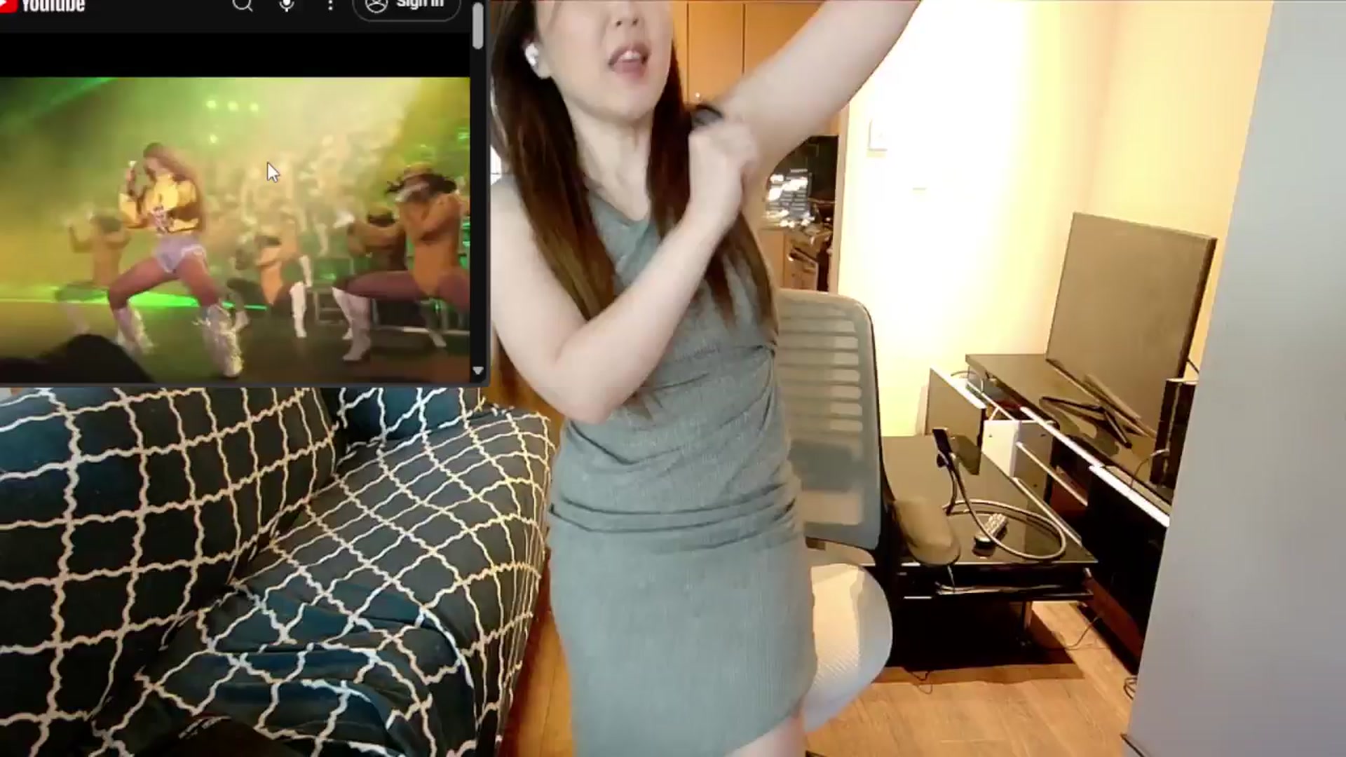 Gallery image thumbnail from xWildThingx's myfreecams stream on, 09/22/2024, 23:16 image 1 of 20