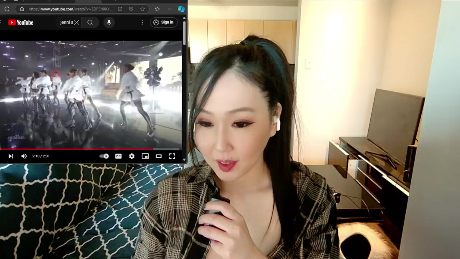 Gallery image thumbnail from xWildThingx's myfreecams stream on, 10/20/2024, 22:34 image 12 of 20