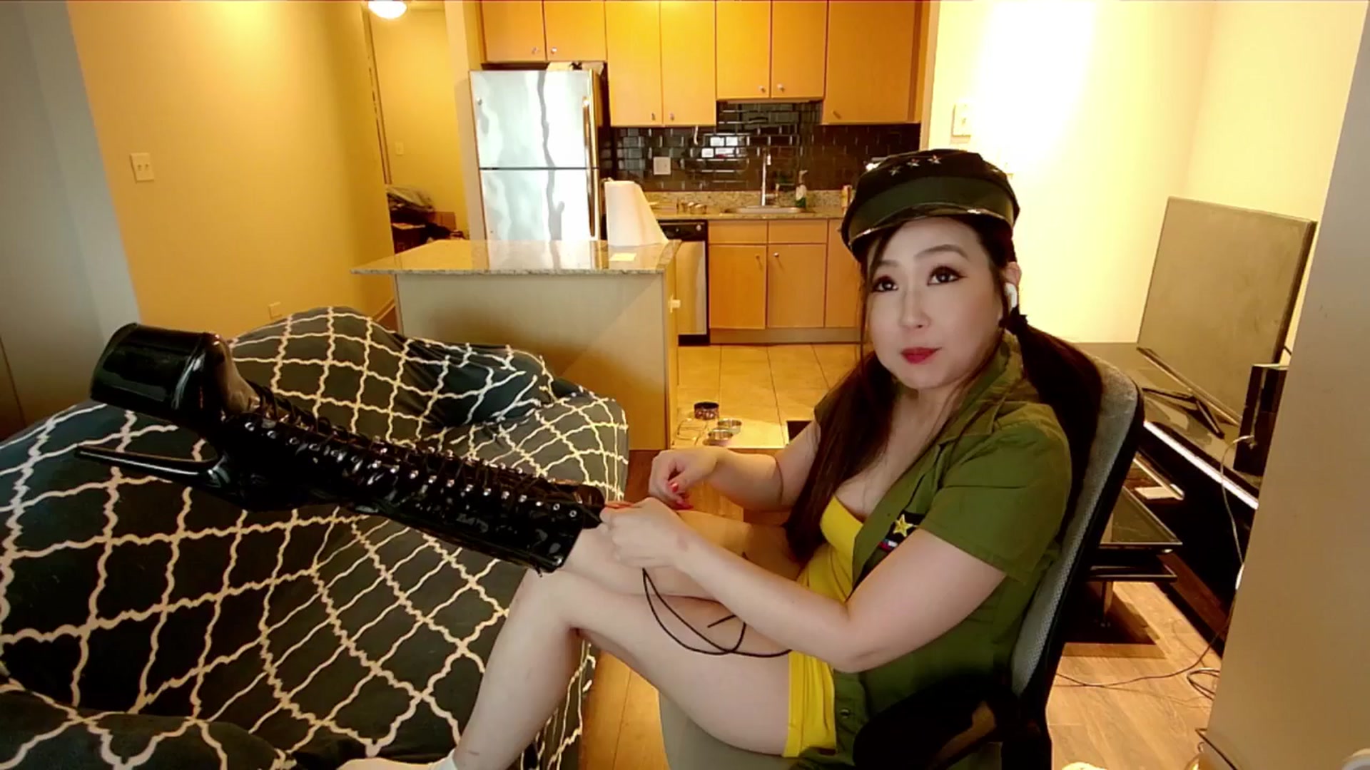 Gallery image thumbnail from xWildThingx's myfreecams stream on, 03/30/2025, 22:32 image 7 of 20