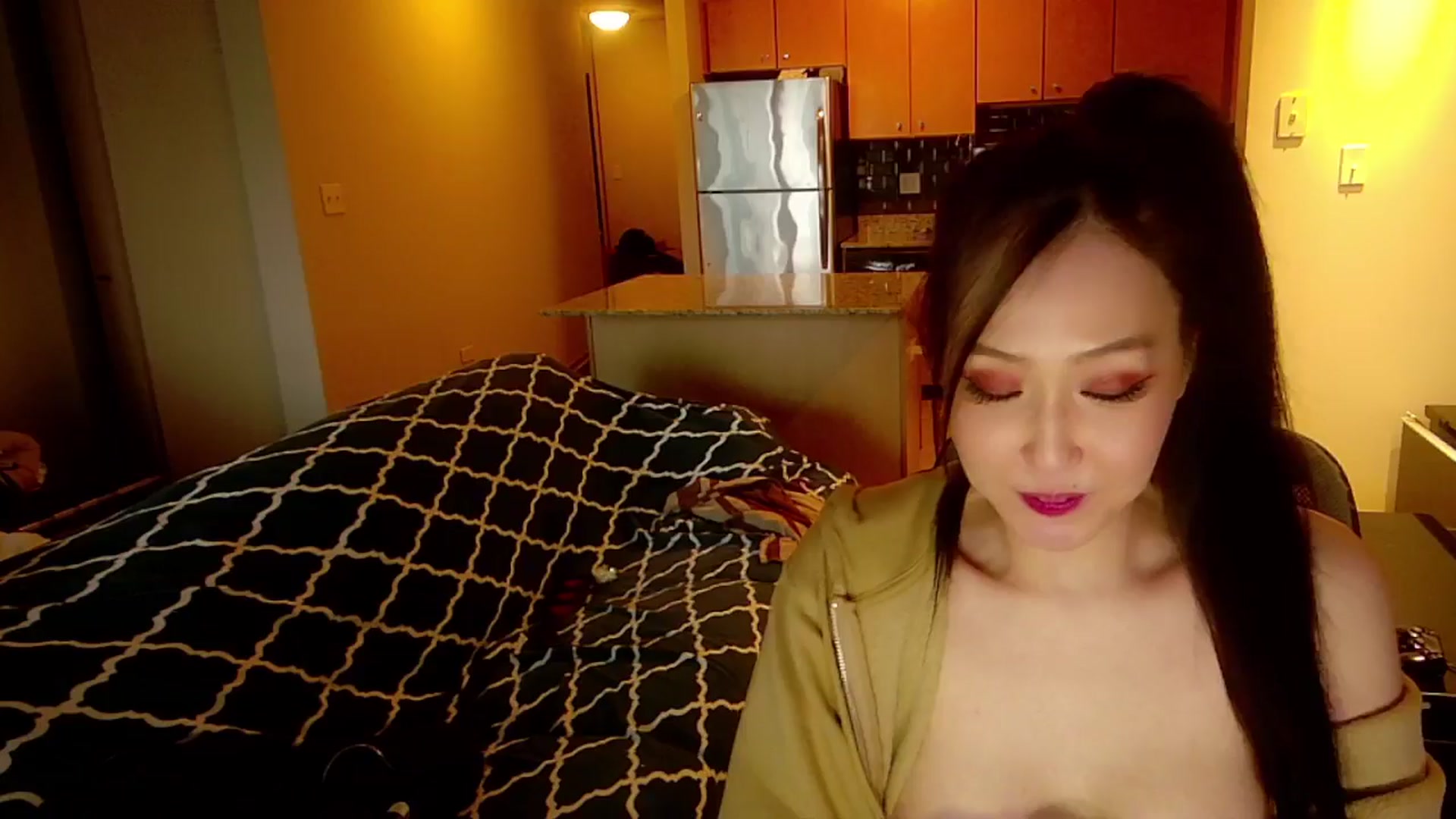 Gallery image thumbnail from xWildThingx's myfreecams stream on, 08/04/2025, 24:52 image 19 of 20