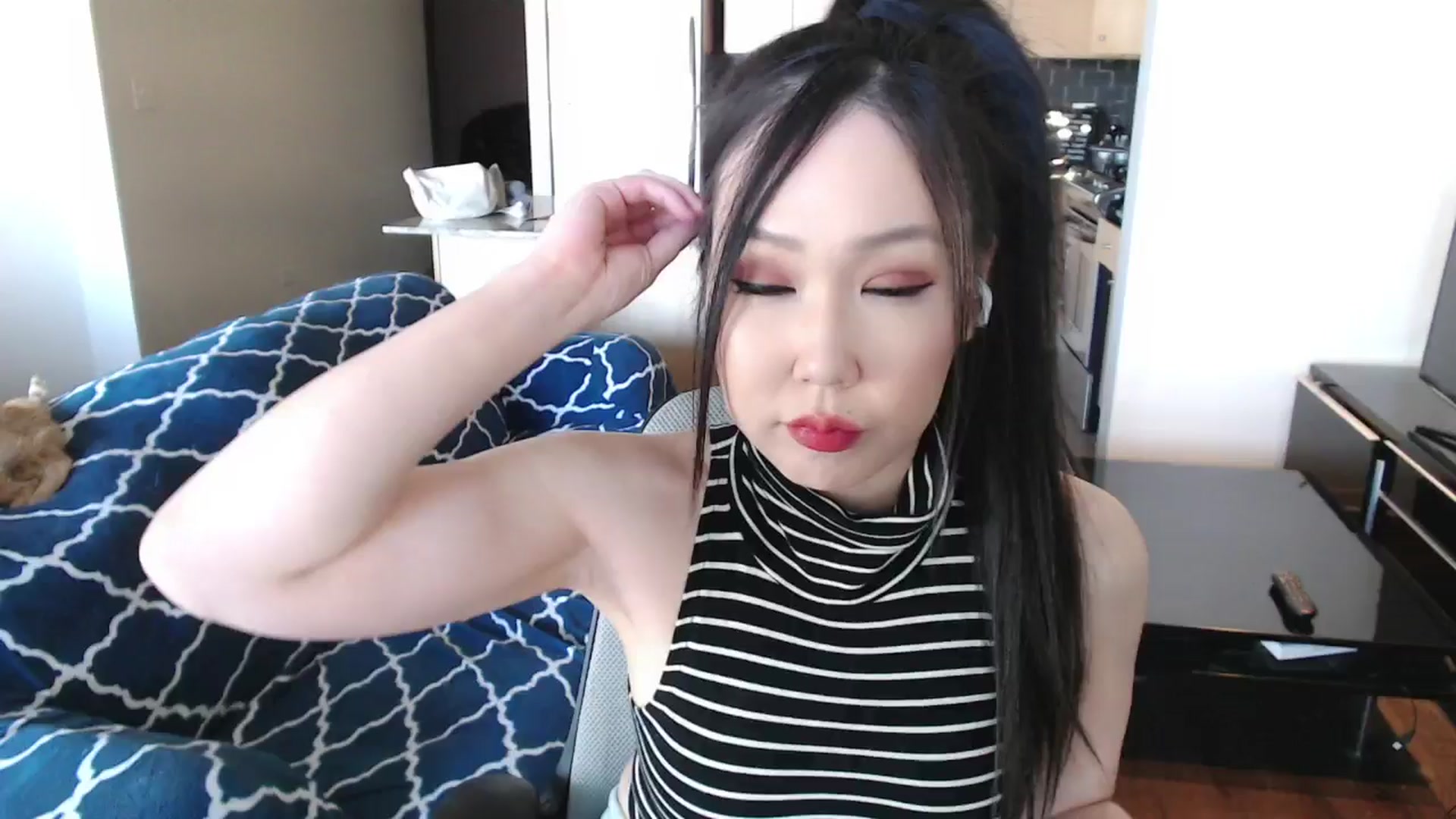 Gallery image thumbnail from xWildThingx's myfreecams stream on, 02/08/2026, 19:19 image 4 of 20