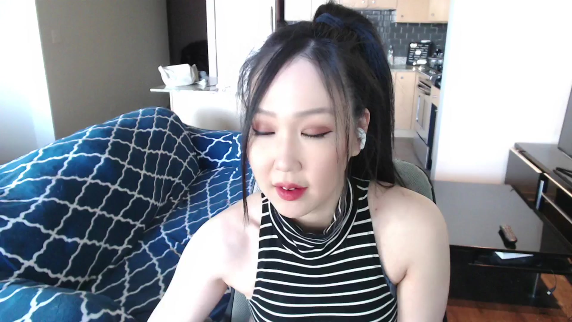 Gallery image thumbnail from xWildThingx's myfreecams stream on, 02/08/2026, 19:19 image 18 of 20