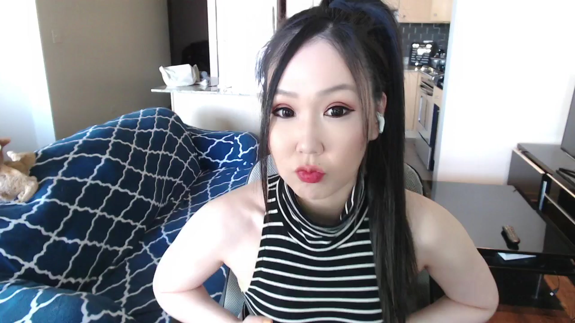 Gallery image thumbnail from xWildThingx's myfreecams stream on, 02/08/2026, 19:19 image 8 of 20