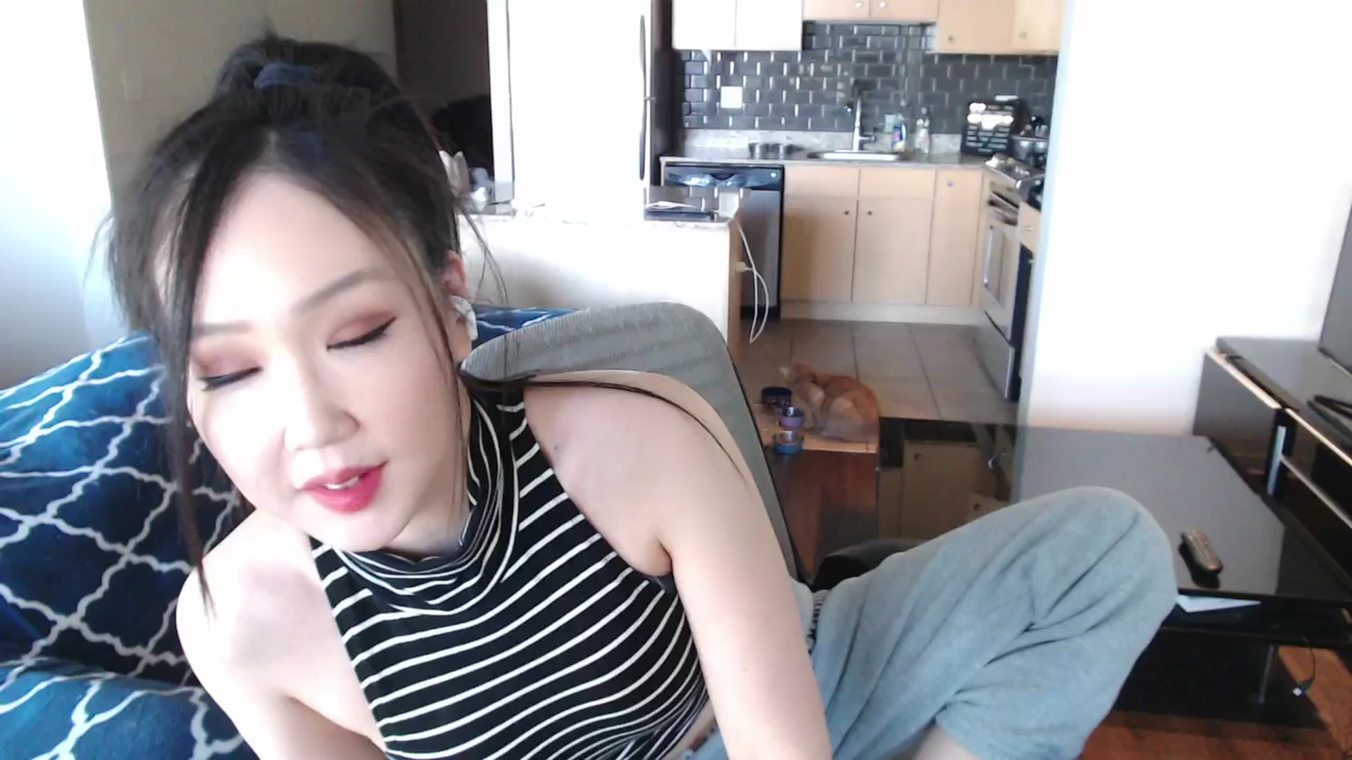 Gallery image thumbnail from xWildThingx's myfreecams stream on, 02/08/2026, 19:19 image 12 of 20