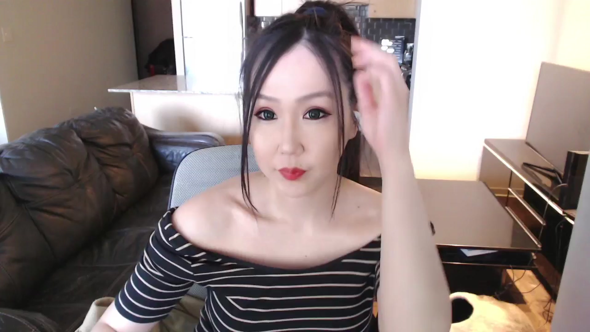 Gallery image thumbnail from xWildThingx's myfreecams stream on, 03/01/2026, 22:56 image 10 of 20