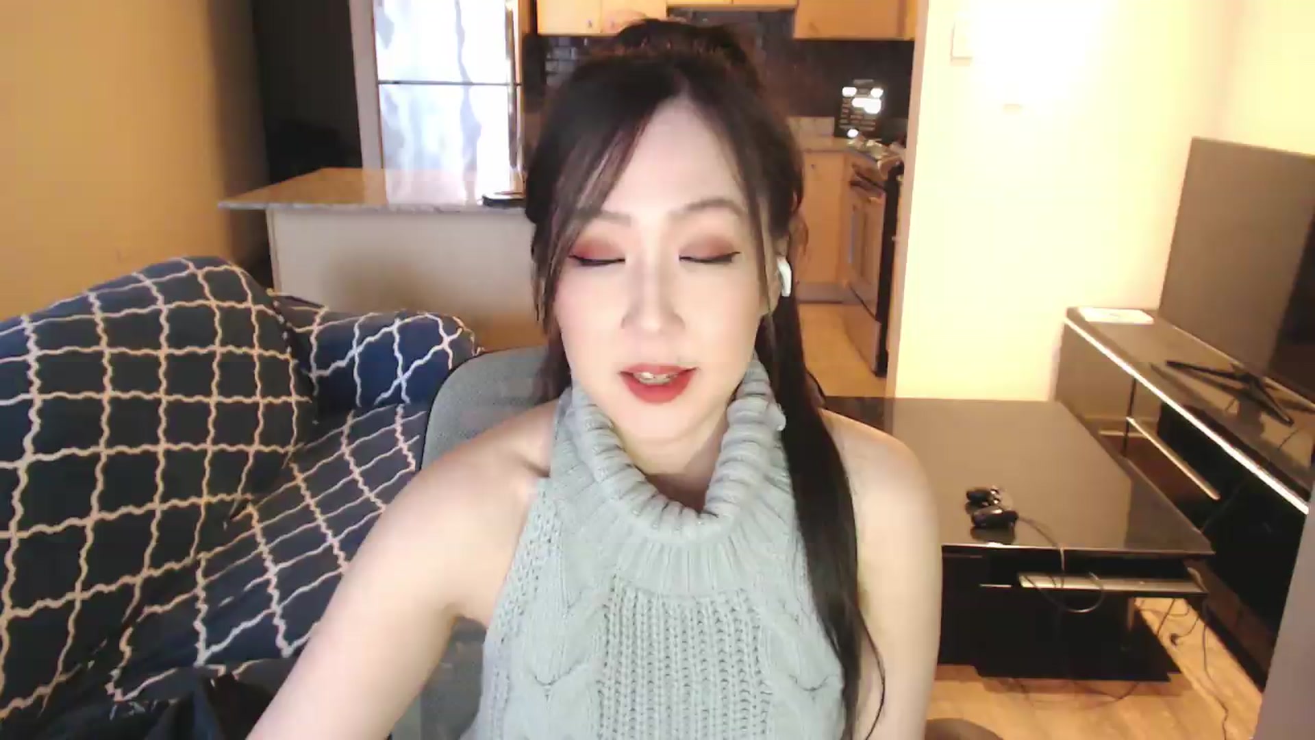 Gallery image thumbnail from xWildThingx's myfreecams stream on, 08/30/2026, 21:51 image 4 of 20
