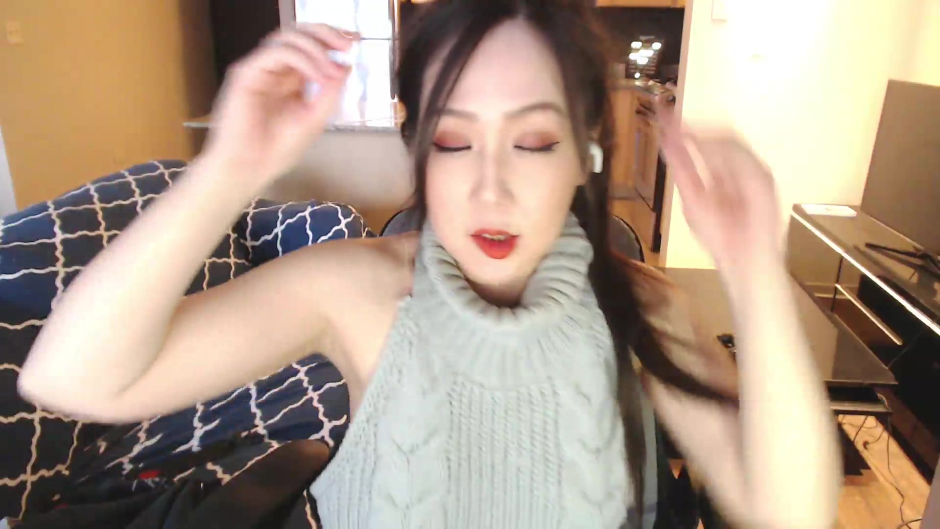 Gallery image thumbnail from xWildThingx's myfreecams stream on, 08/30/2026, 21:51 image 16 of 20