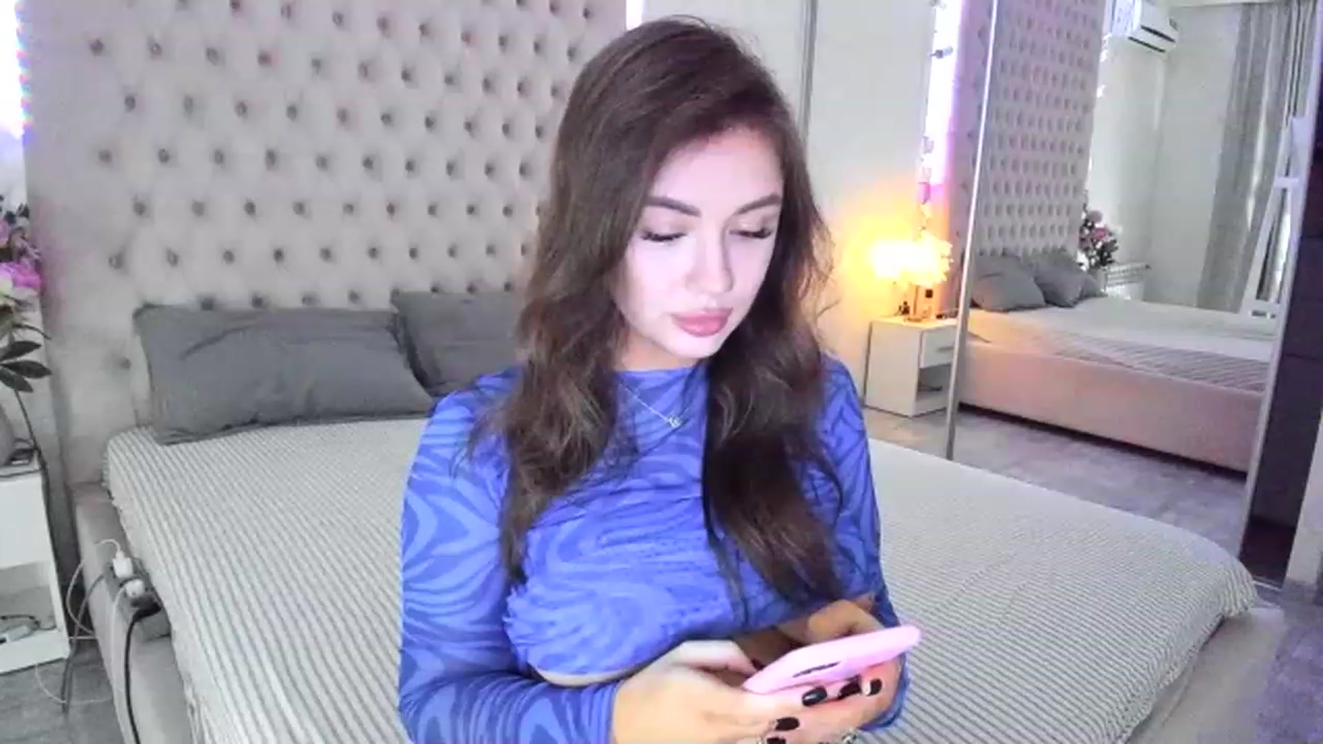 Gallery image thumbnail from xXKristy_'s myfreecams stream on, 11/18/2022, 18:19 image 2 of 20