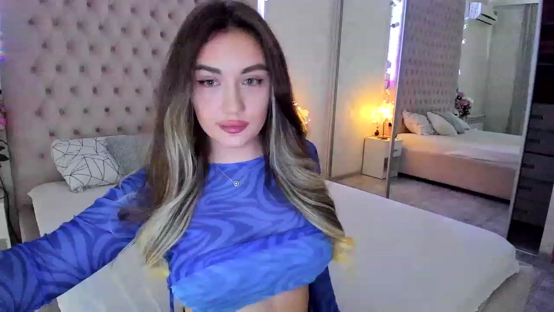Gallery image thumbnail from xXKristy_'s myfreecams stream on, 12/02/2022, 19:57 image 20 of 20