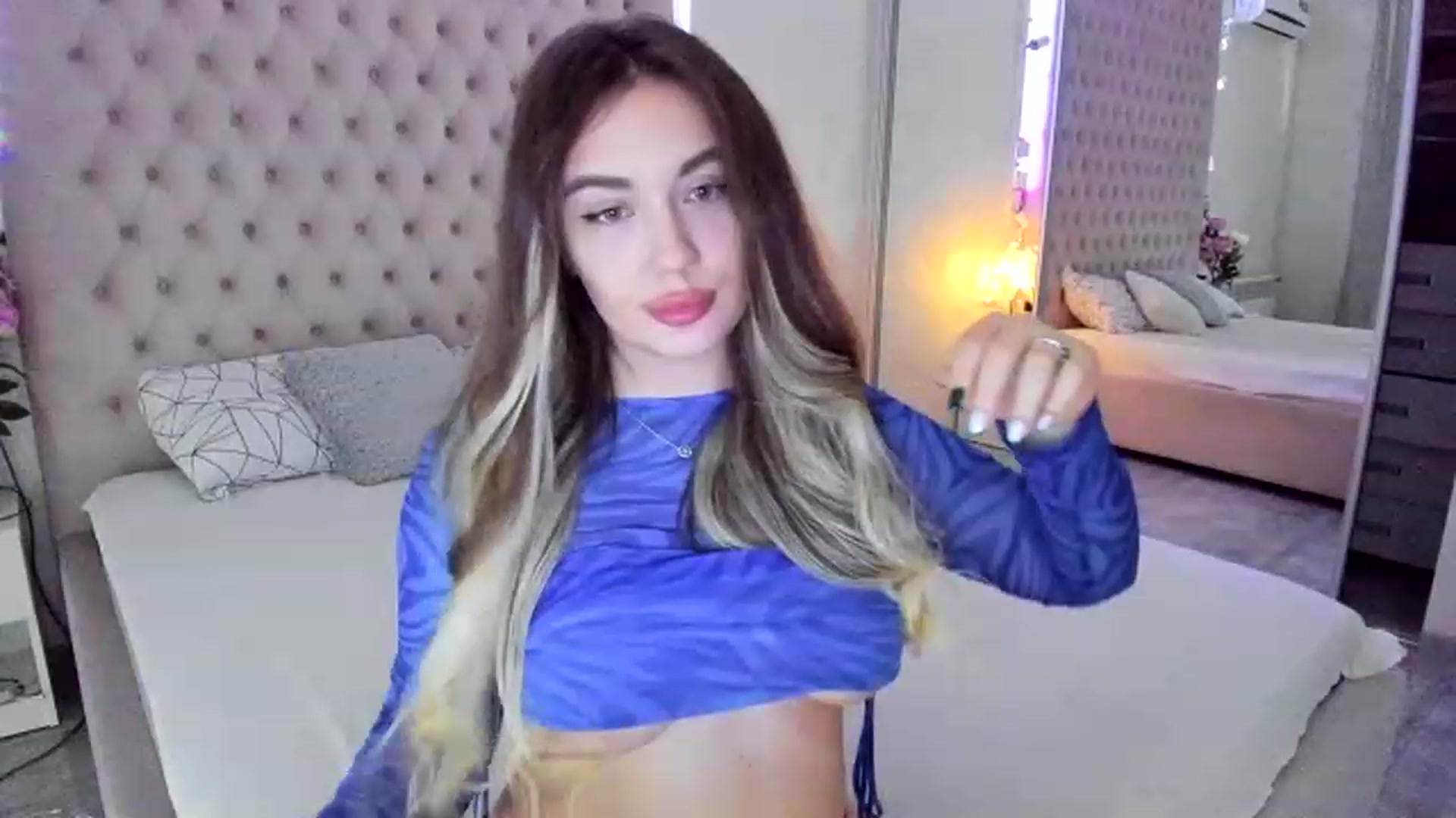 Gallery image thumbnail from xXKristy_'s myfreecams stream on, 12/02/2022, 21:00 image 3 of 20