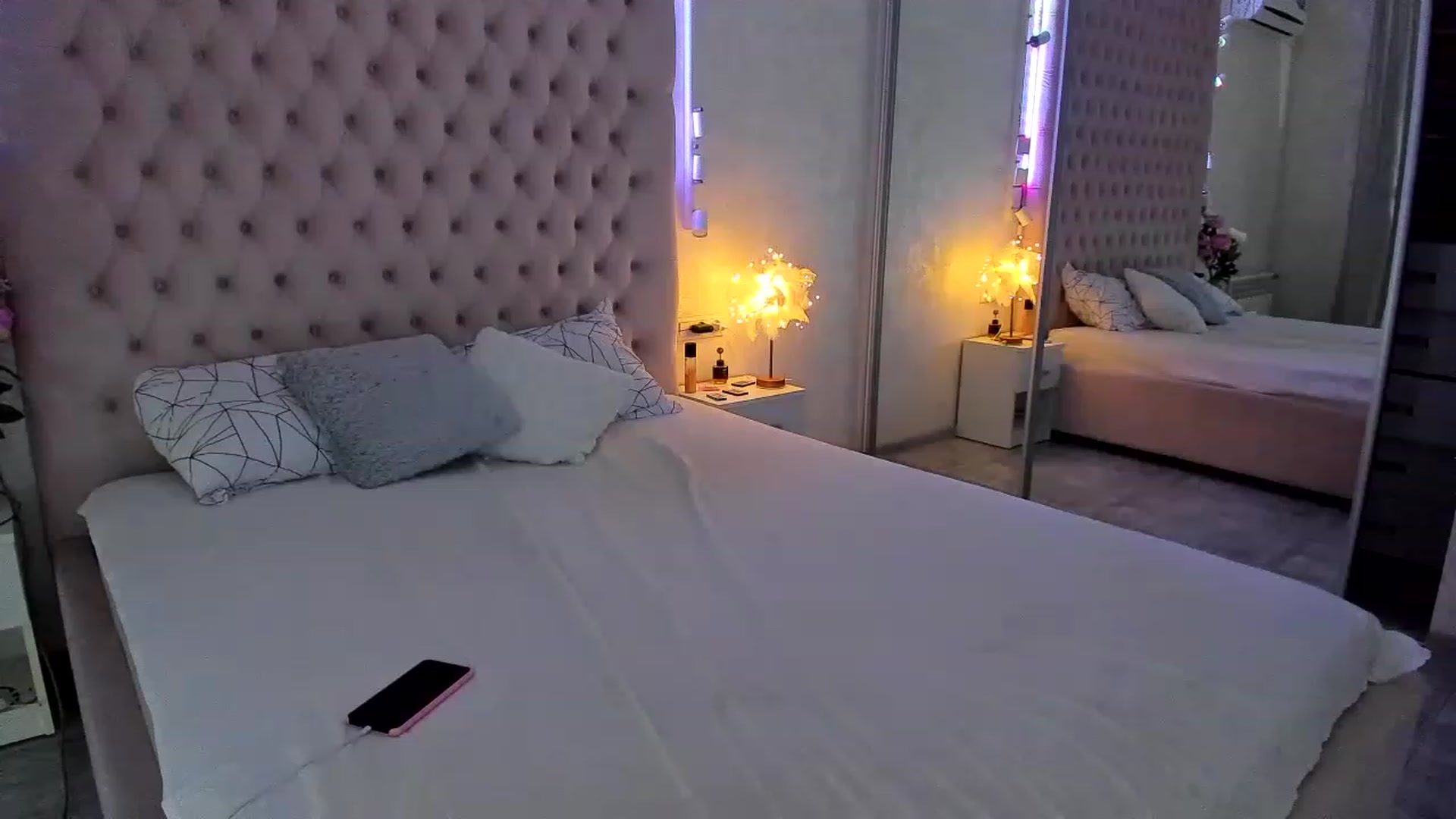 Gallery image thumbnail from xXKristy_'s myfreecams stream on, 12/02/2022, 21:44 image 9 of 20