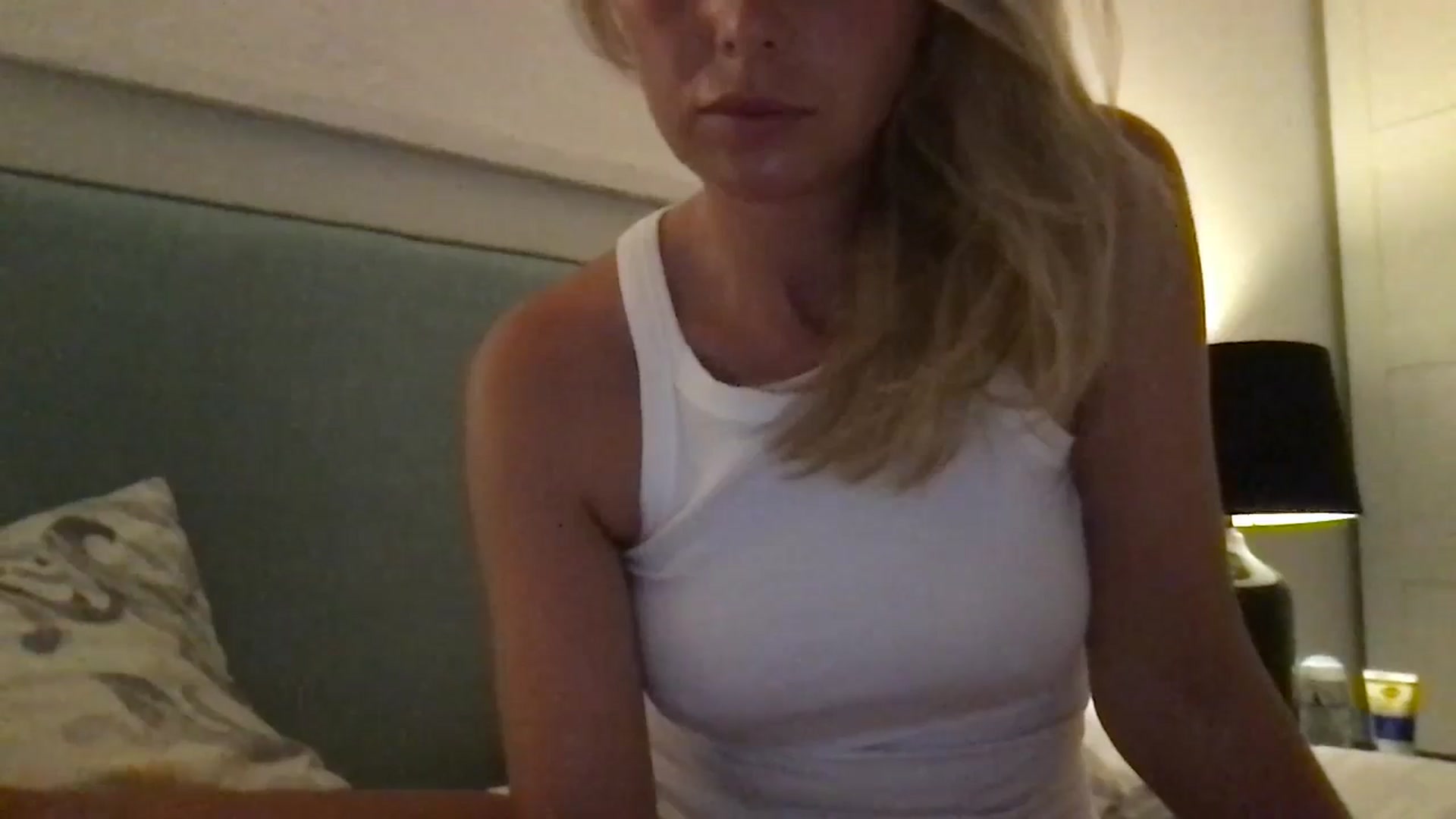 Gallery image thumbnail from xcutemicex's myfreecams stream on, 06/19/2024, 18:28 image 16 of 20