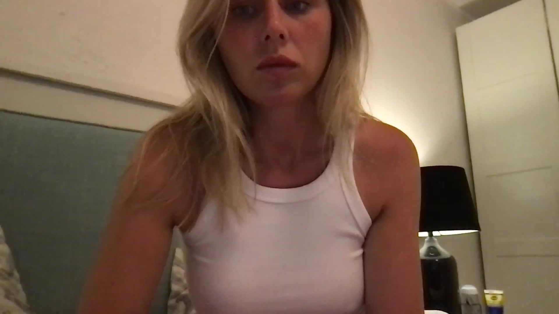 Gallery image thumbnail from xcutemicex's myfreecams stream on, 06/19/2024, 18:42 image 18 of 20