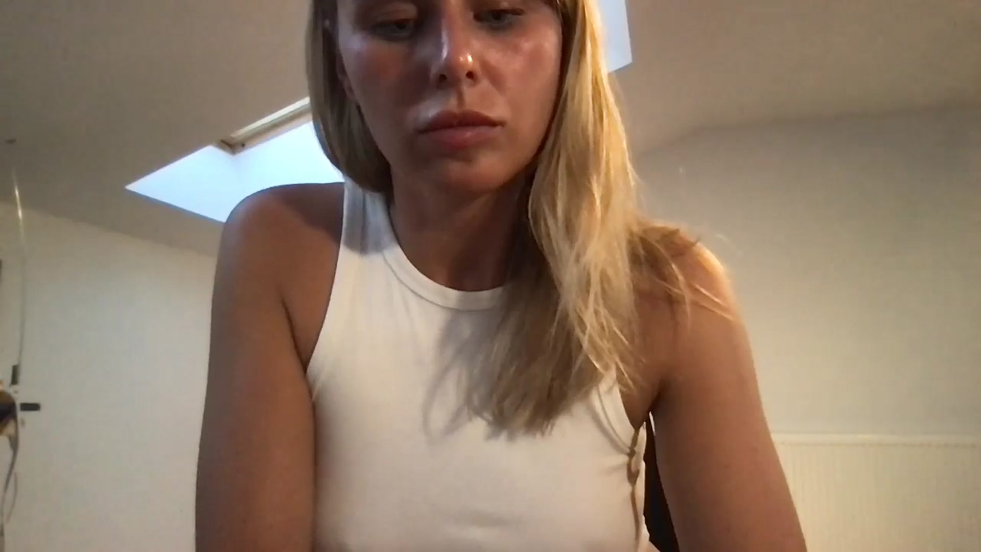 Gallery image thumbnail from xcutemicex's myfreecams stream on, 06/25/2024, 19:03 image 20 of 20