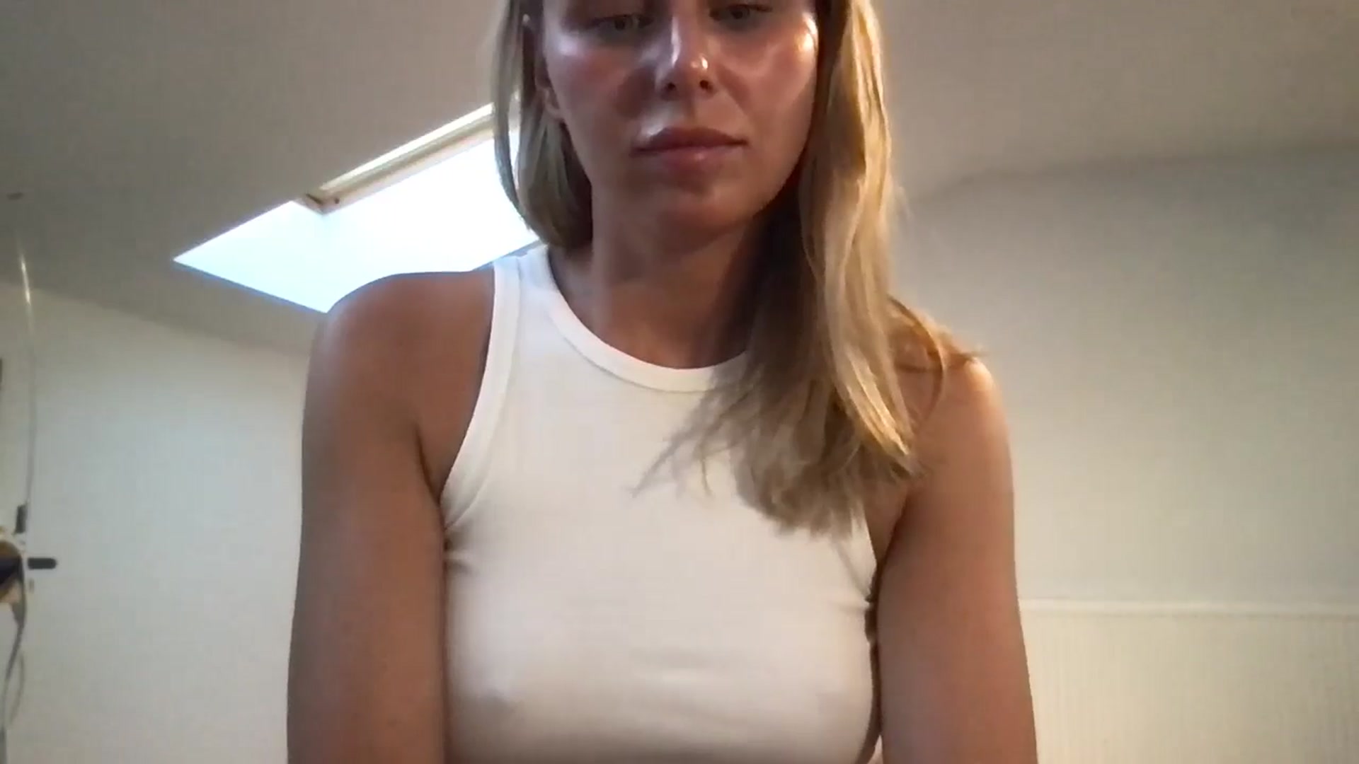 Gallery image thumbnail from xcutemicex's myfreecams stream on, 06/25/2024, 19:03 image 11 of 20