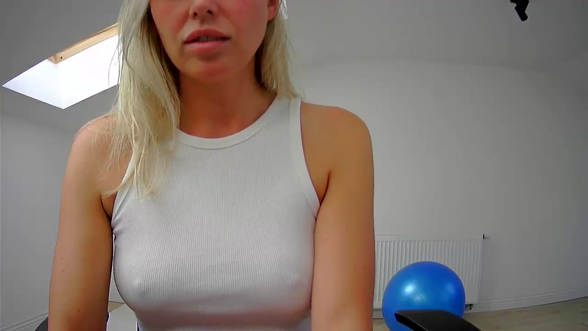 Gallery image thumbnail from xcutemicex's myfreecams stream on, 07/04/2024, 16:20 image 20 of 20