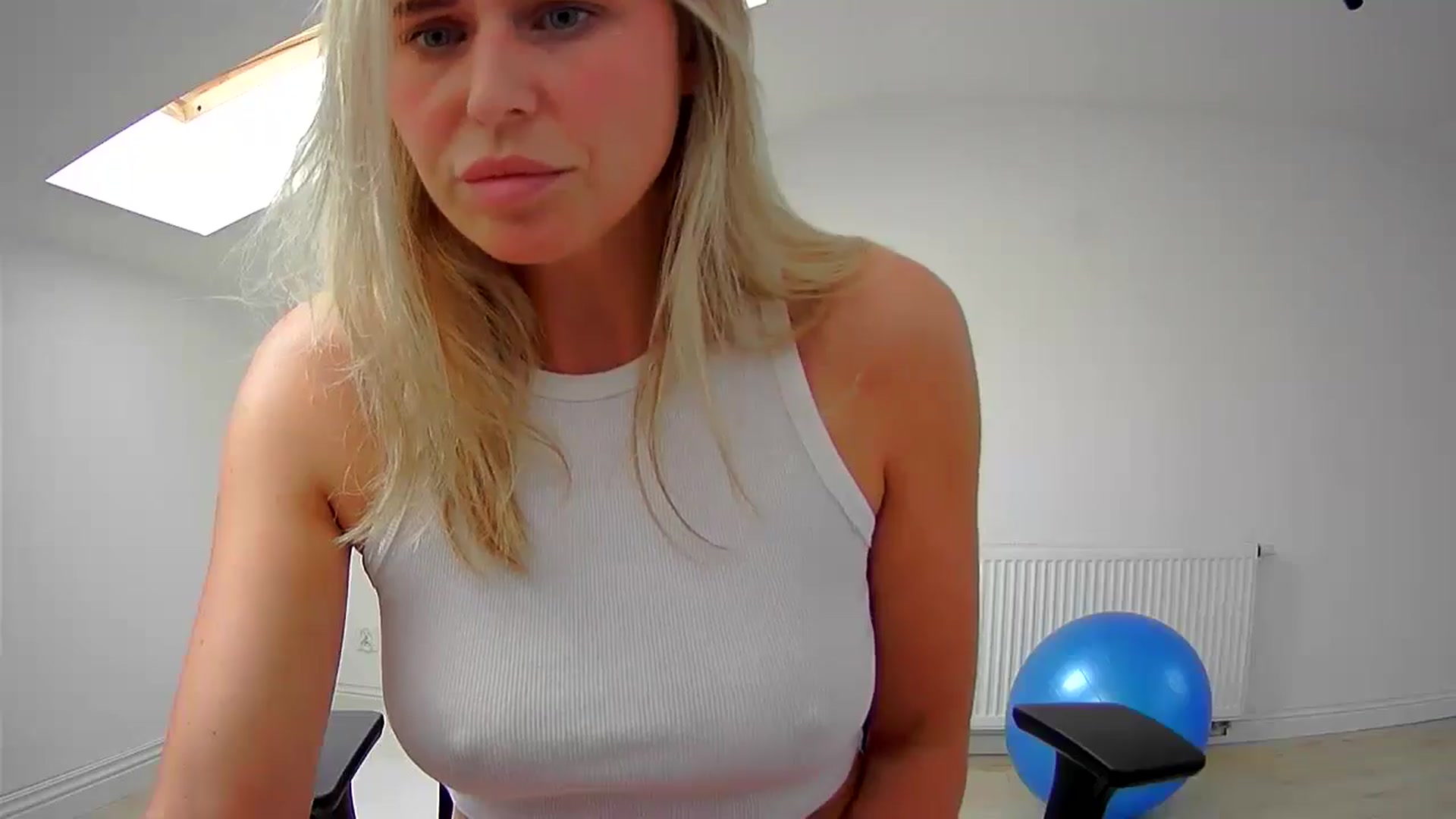 Gallery image thumbnail from xcutemicex's myfreecams stream on, 07/04/2024, 18:04 image 12 of 20