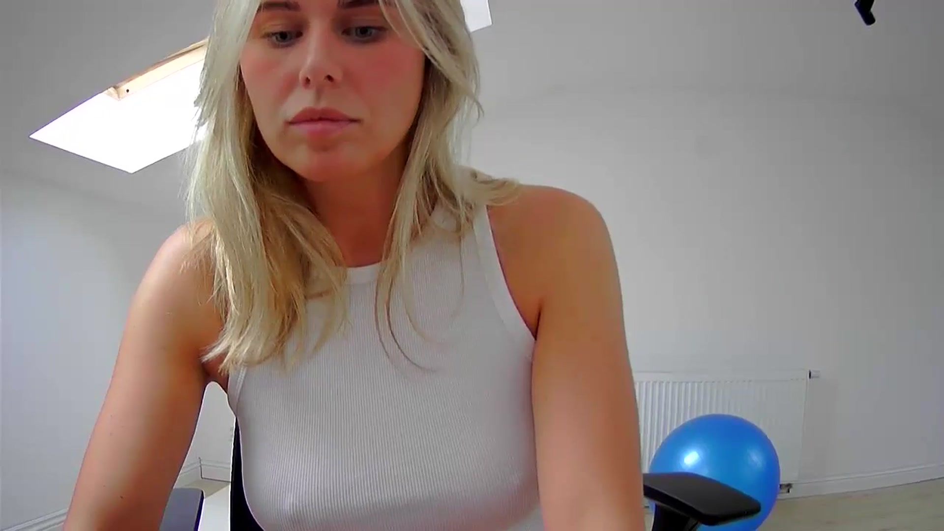 Gallery image thumbnail from xcutemicex's myfreecams stream on, 07/04/2024, 18:04 image 19 of 20