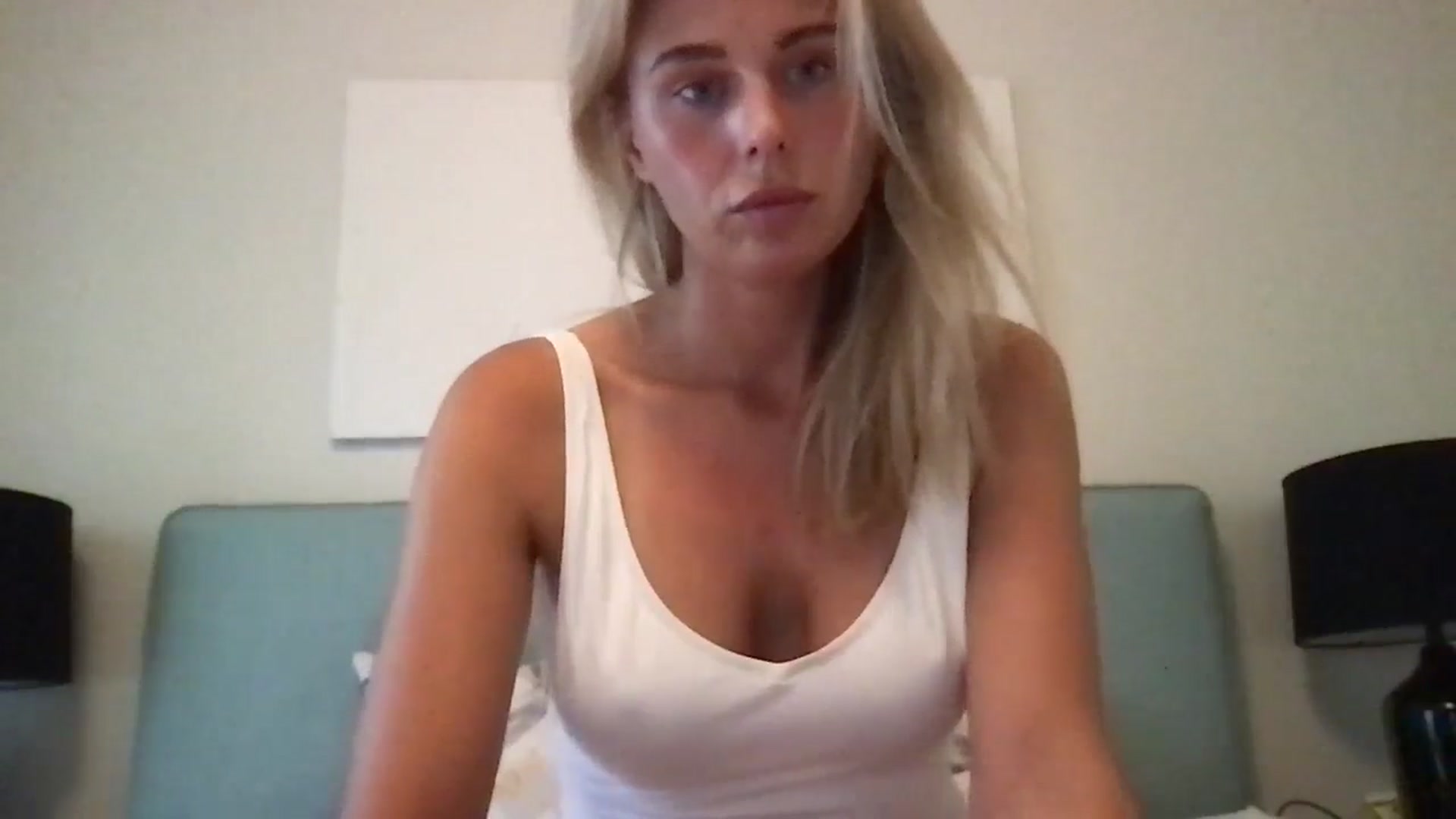 Gallery image thumbnail from xcutemicex's myfreecams stream on, 07/10/2024, 15:14 image 3 of 20