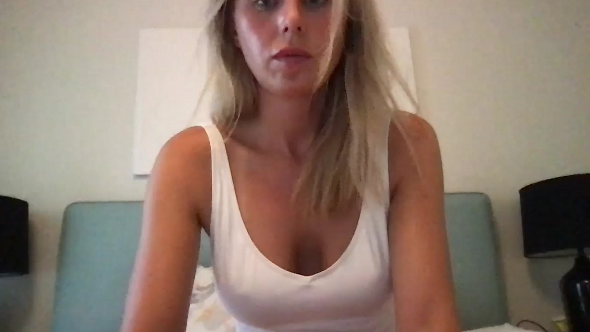 Gallery image thumbnail from xcutemicex's myfreecams stream on, 07/10/2024, 15:14 image 5 of 20