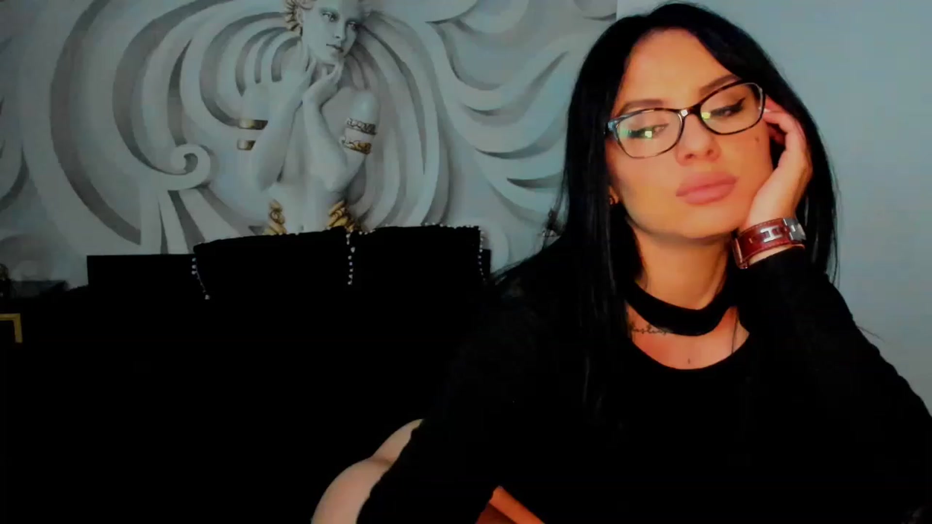 Gallery image thumbnail from xemena's myfreecams stream on, 06/18/2023, 23:47 image 12 of 20