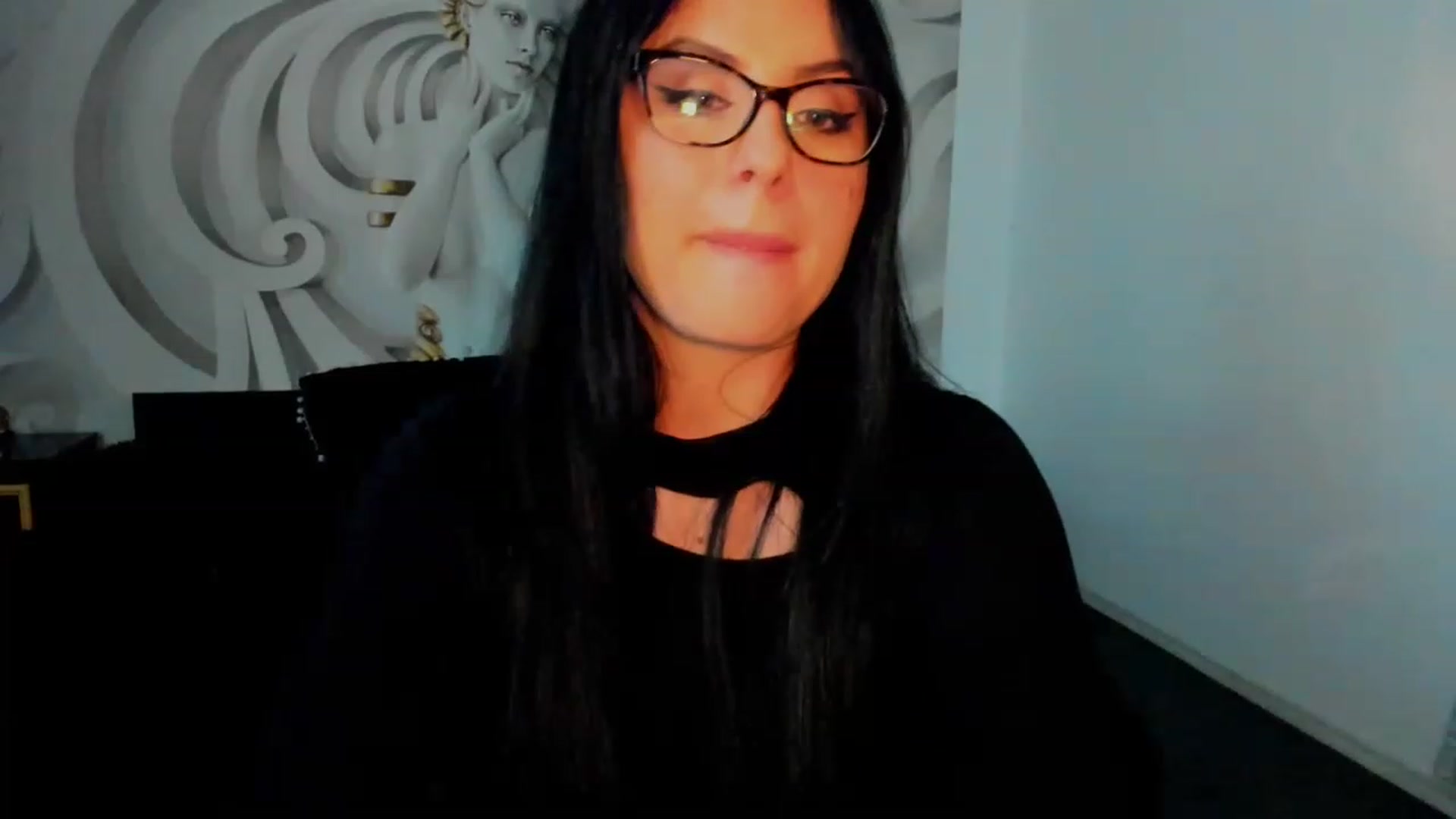 Gallery image thumbnail from xemena's myfreecams stream on, 06/18/2023, 23:47 image 6 of 20