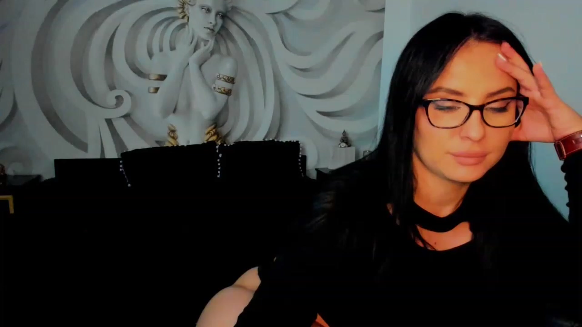 Gallery image thumbnail from xemena's myfreecams stream on, 06/18/2023, 23:47 image 16 of 20