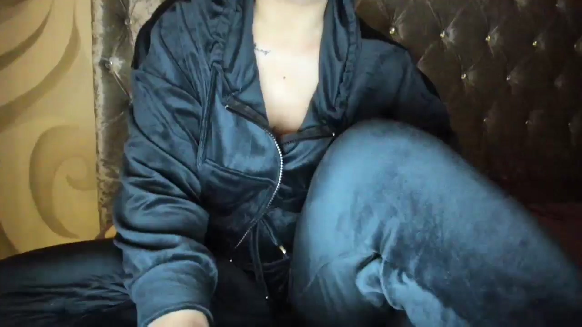 Gallery image thumbnail from xemena's myfreecams stream on, 12/26/2024, 24:01 image 10 of 20