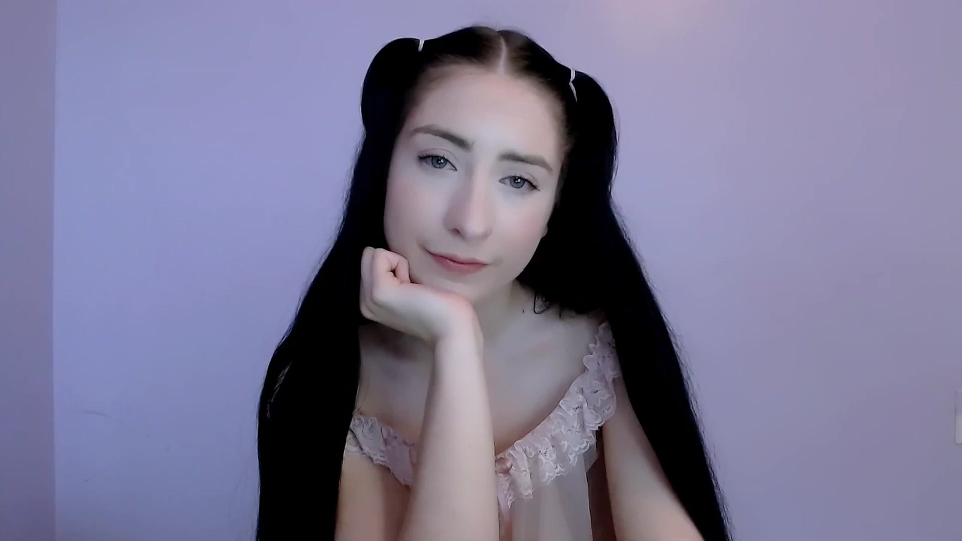 Gallery image thumbnail from xemily_alicex's myfreecams stream on, 11/04/2024, 21:17 image 4 of 20