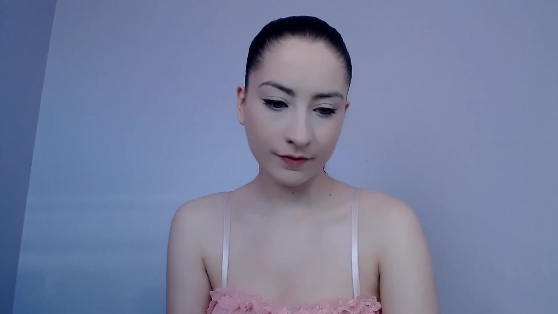 Gallery image thumbnail from xemily_alicex's myfreecams stream on, 11/12/2024, 13:51 image 9 of 20