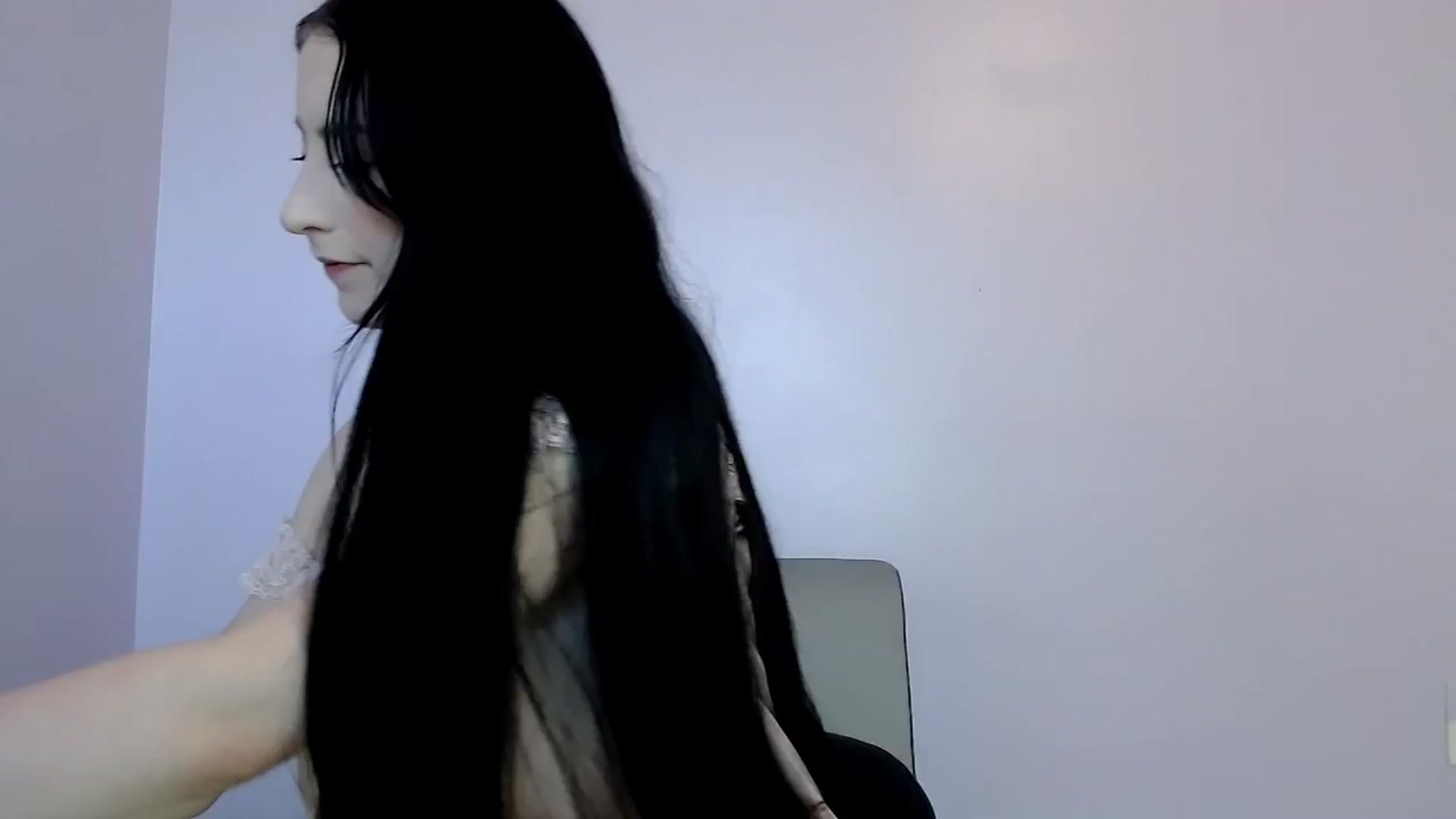 Gallery image thumbnail from xemily_alicex's myfreecams stream on, 11/18/2024, 17:41 image 12 of 20