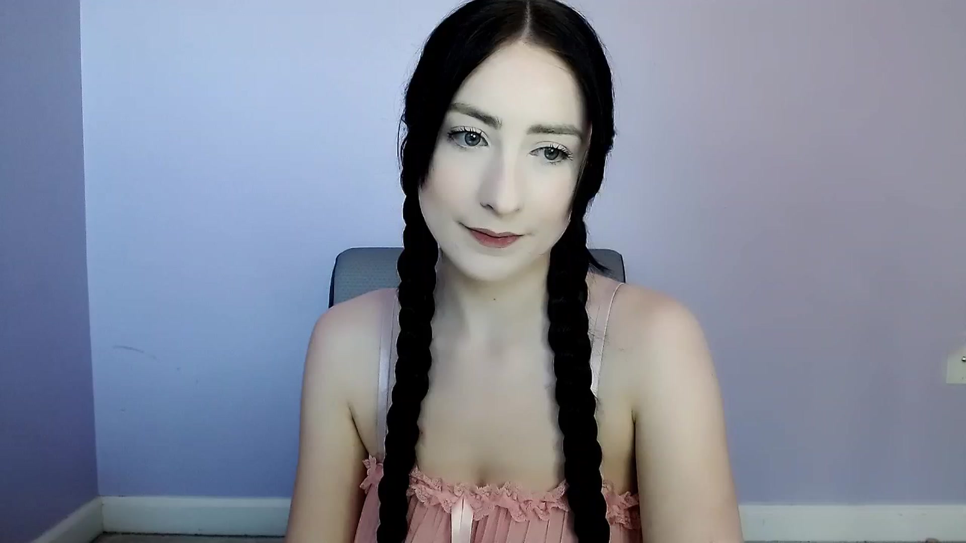 Gallery image thumbnail from xemily_alicex's myfreecams stream on, 12/02/2024, 15:52 image 10 of 20