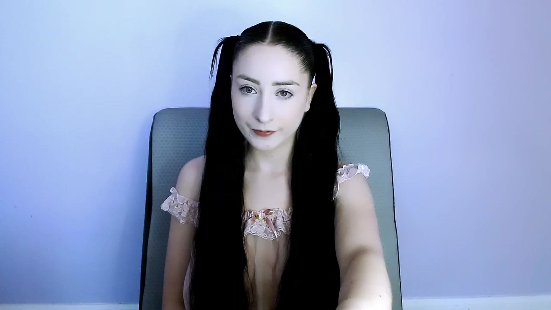 Gallery image thumbnail from xemily_alicex's myfreecams stream on, 12/03/2024, 16:35 image 4 of 20