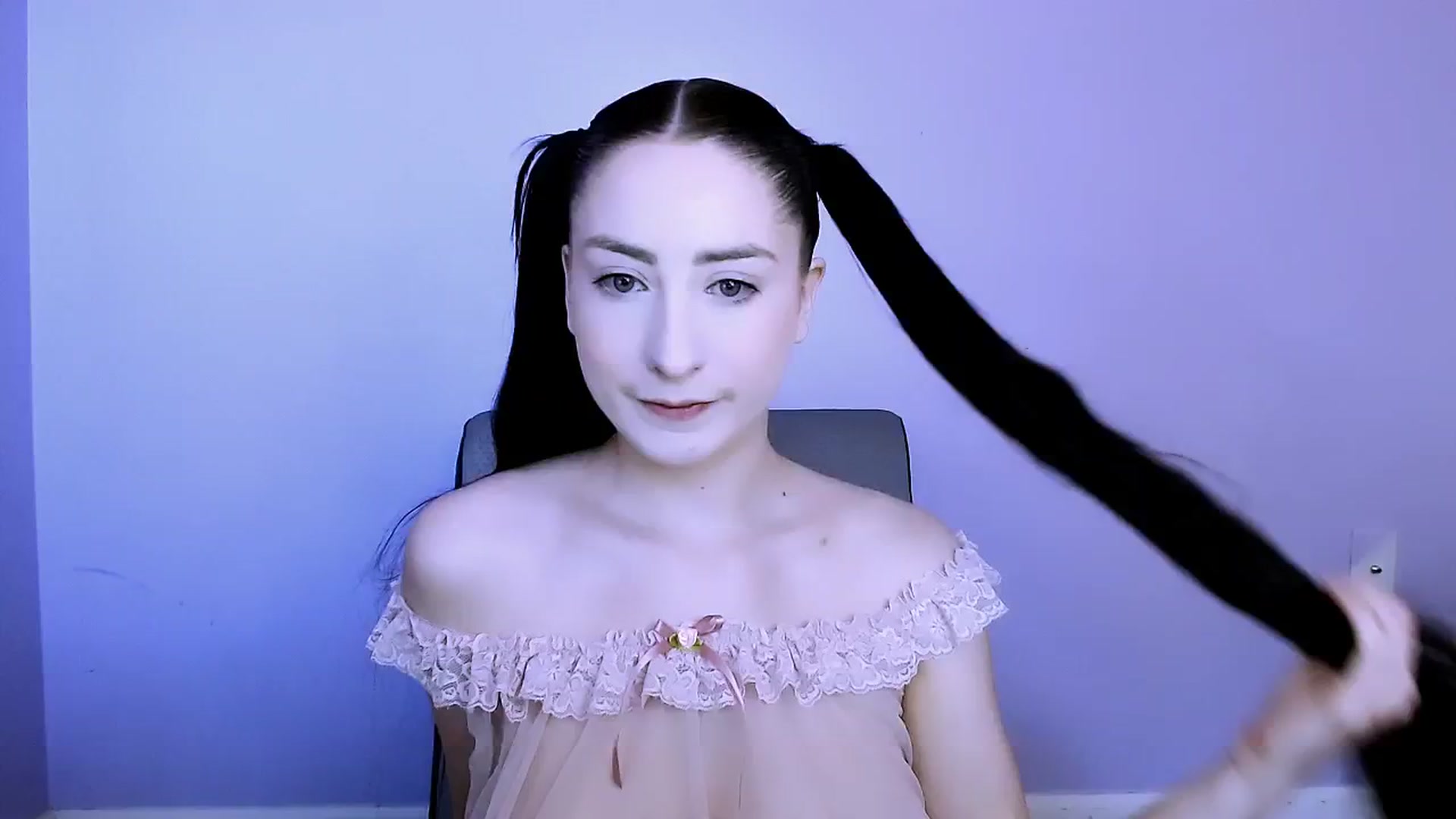 Gallery image thumbnail from xemily_alicex's myfreecams stream on, 12/03/2024, 17:25 image 11 of 20