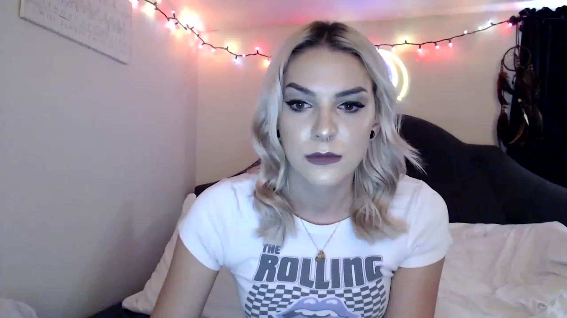 Gallery image thumbnail from xghostgirlx's myfreecams stream on, 06/15/2023, 19:25 image 3 of 20