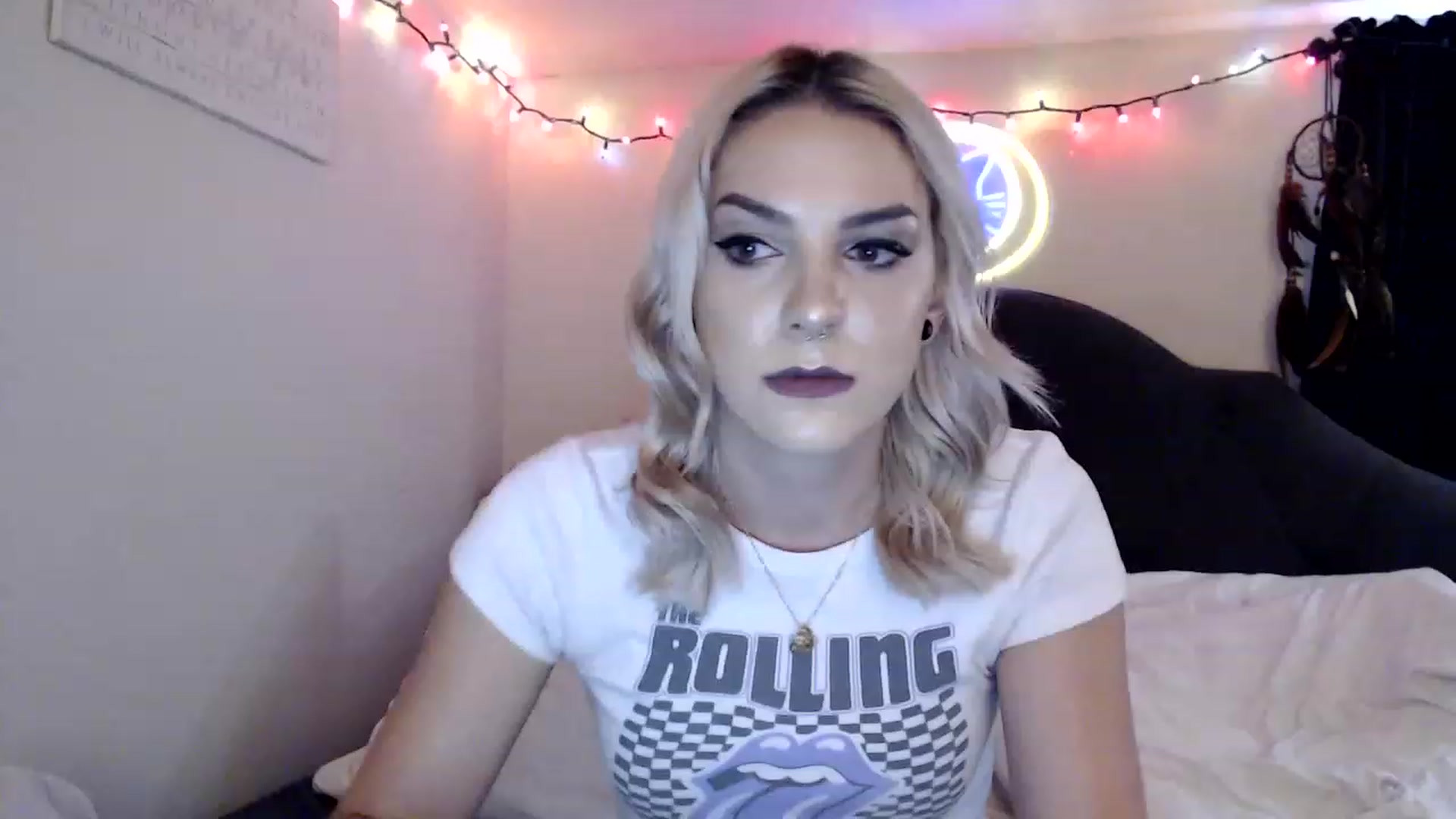 Gallery image thumbnail from xghostgirlx's myfreecams stream on, 06/15/2023, 19:25 image 2 of 20