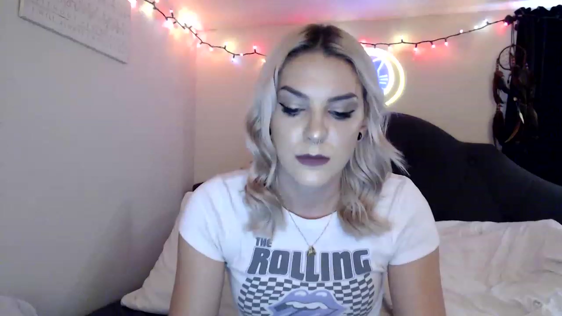 Gallery image thumbnail from xghostgirlx's myfreecams stream on, 06/15/2023, 19:25 image 4 of 20